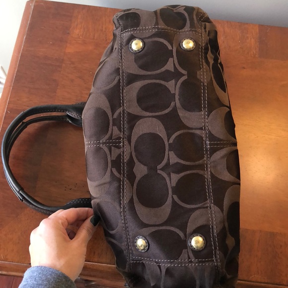 Signature COACH fabric brown purse with lilac lining 💜 - Picture 7 of 7